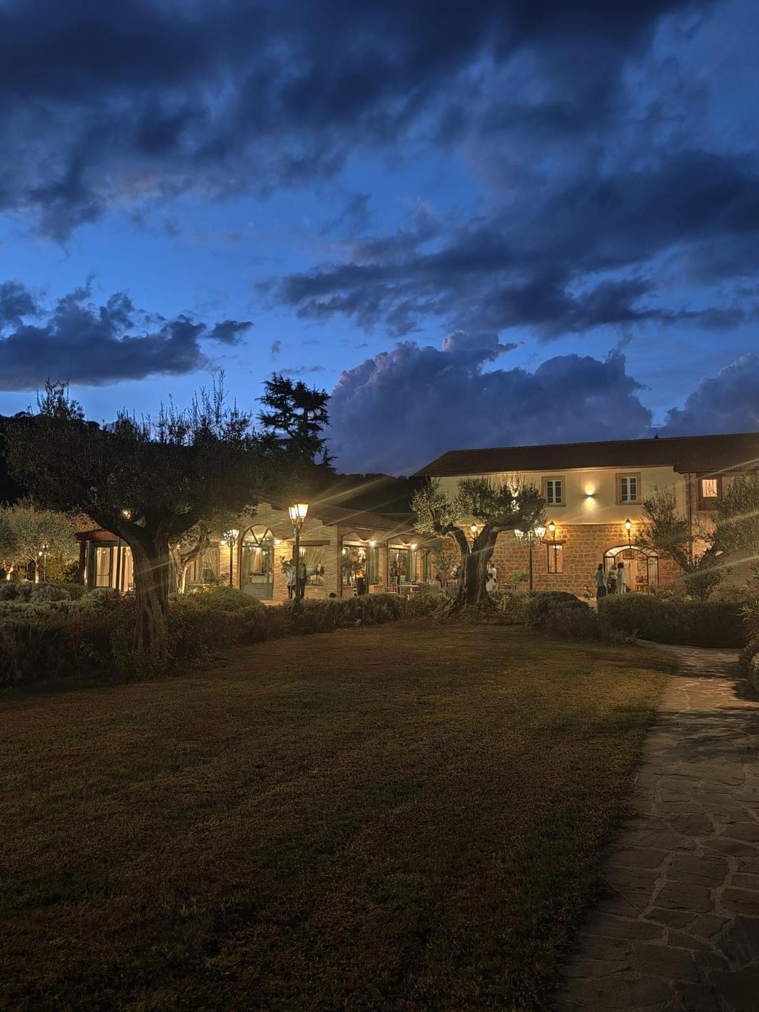Borgo Sante Country House Ponte Valleceppi ภายนอก รูปภาพ